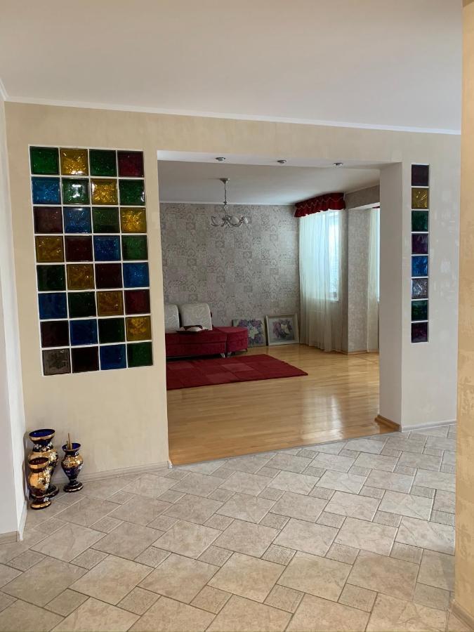 Bright Room Near International Exhibition Centre Kiev Esterno foto